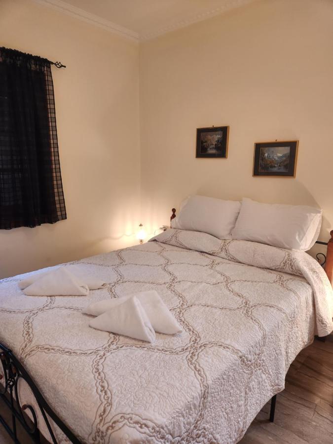 Cozy Apartment In Néa Kios Esterno foto