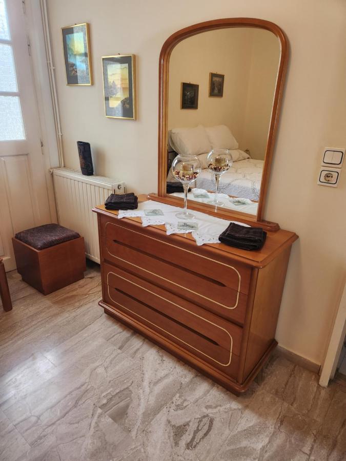 Cozy Apartment In Néa Kios Esterno foto